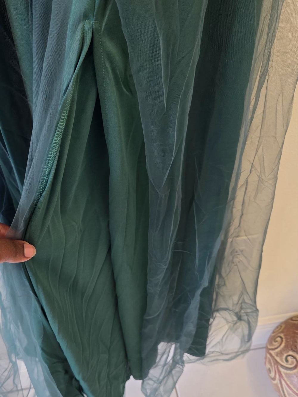 Emerald Green V-Neck Lace & Tulle Evening Dress - Picture 8 of 8